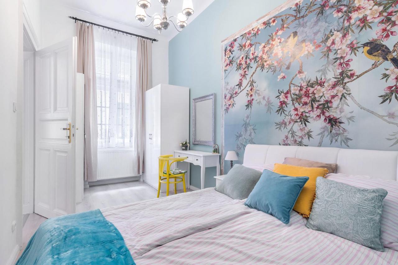 Apartment, In The Middle Of The Center, Quiet, Ac Appartement Boedapest